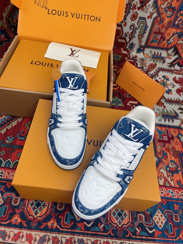 ルイヴィトン靴背面デザイン